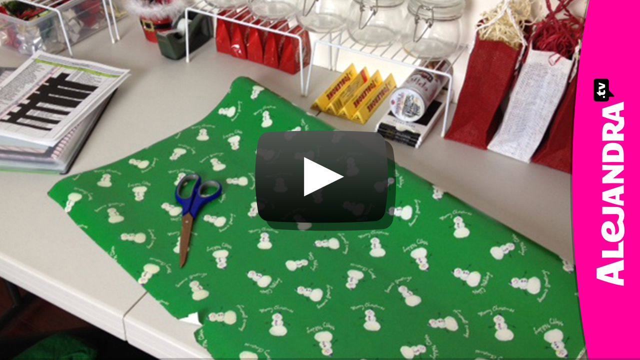 [VIDEO]: Holiday Gift Wrapping Station