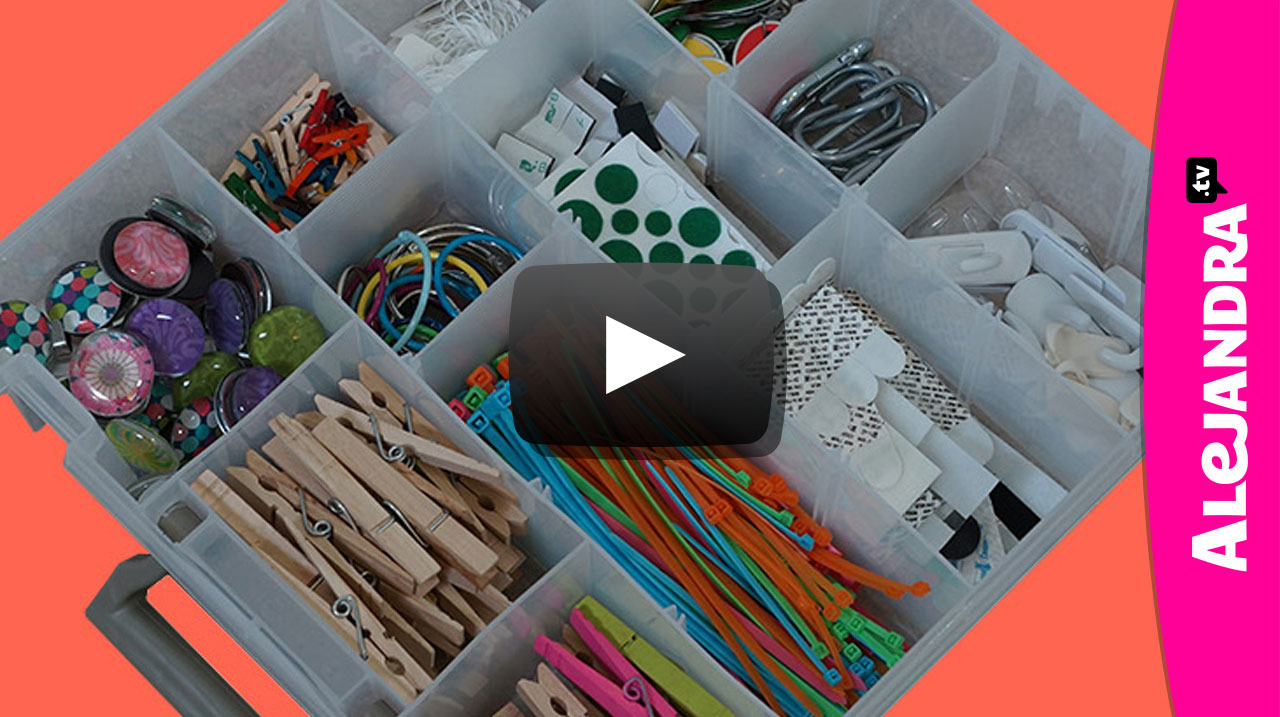 How to organize small things in your office