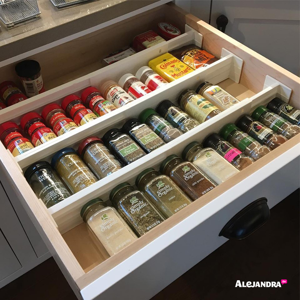 How to organize spices in a drawer from#AlejandraTV